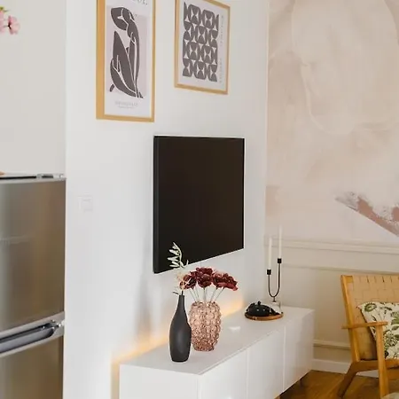 Charming Charlie Apartman *