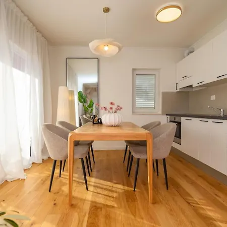 Apartman Charming Charlie *